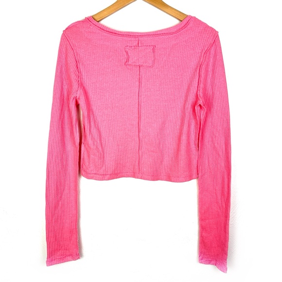 Free People We The Free Organic Cotton Pink V-Neck Crop Thermal Top size medium - Picture 3 of 5